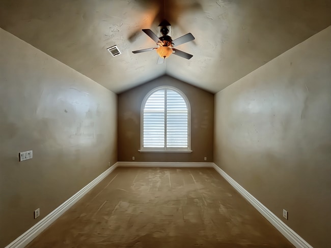 Building Photo - Beautiful 5 Bedroom 4 Bathroom House in Ga...