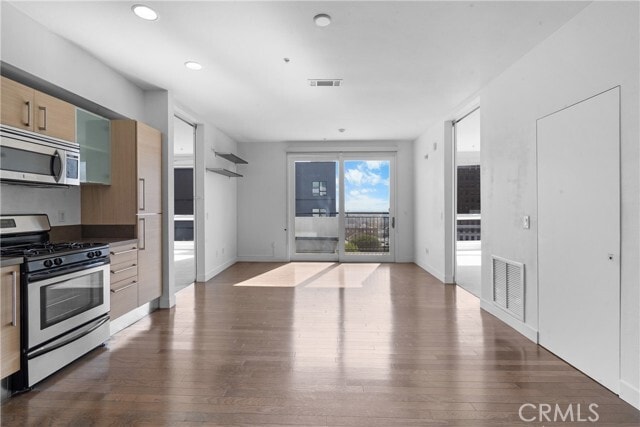 Building Photo - 1234 Wilshire Blvd