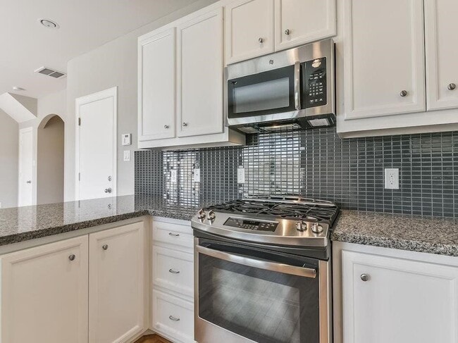 Building Photo - 3741 Main Poplar Dr