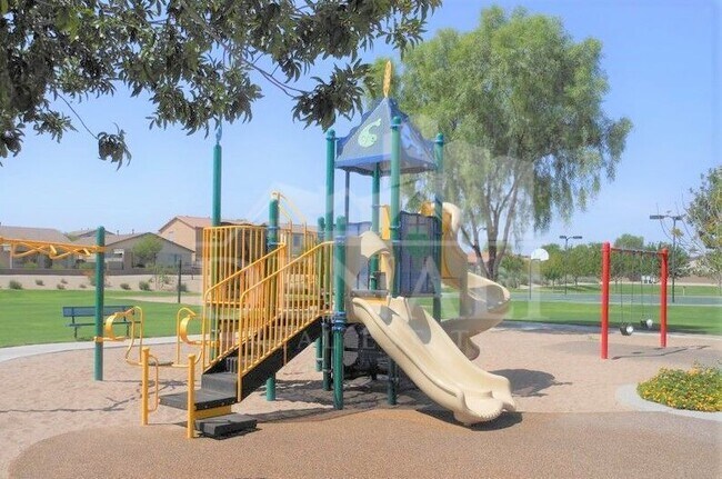 Building Photo - 925 E Canyon Rock Rd