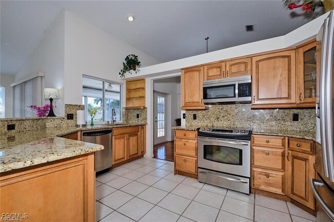 Building Photo - 5507 SW 14th Pl