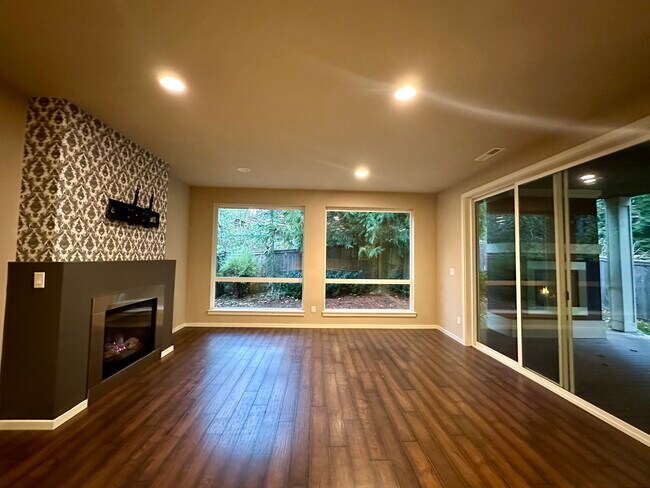 Building Photo - 2707 122nd Place SE