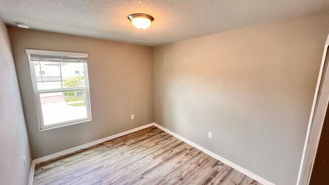 Building Photo - 413 Legacy Lp