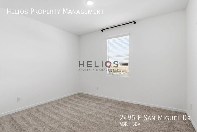 Building Photo - 2495 E San Miguel Dr