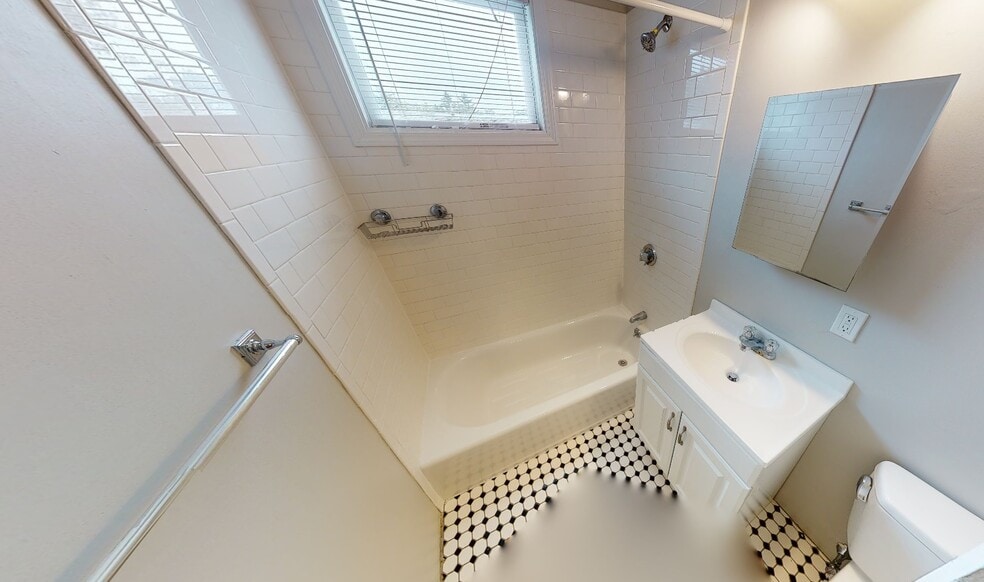 Building Photo - 50 Hancock St