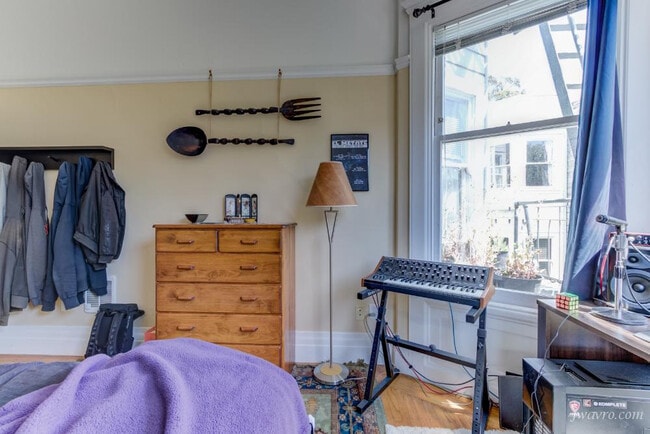 Building Photo - 426 Cole St