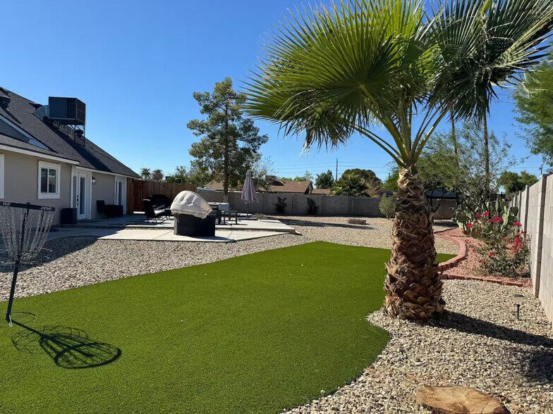 Building Photo - 3638 N 90th Ave