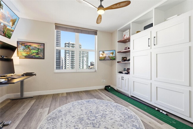 Building Photo - 511 SE 5 Ave