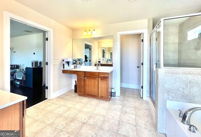 Building Photo - 440 Highgate Dr