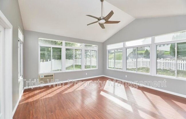 Building Photo - 4310 Castle Rock Ct