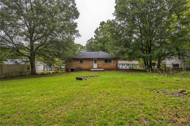 Building Photo - 8399 Attleboro Dr