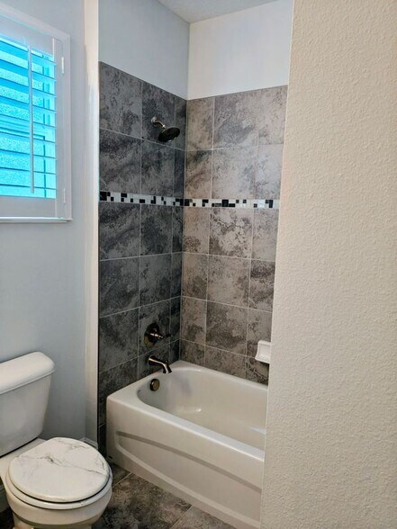 Building Photo - 2557 Bella Vista Cir