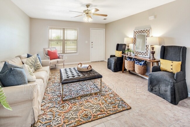 Building Photo - 9803 Risky's Ranch Dr