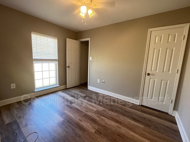 Building Photo - 13440 Lonnie Wascom Dr