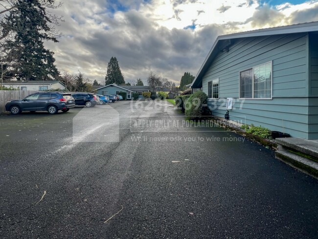 Building Photo - 4506 NE Killingsworth St