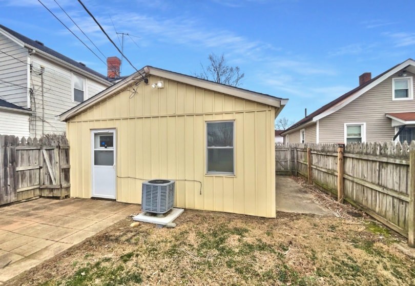 Building Photo - 717 Cleveland Ave