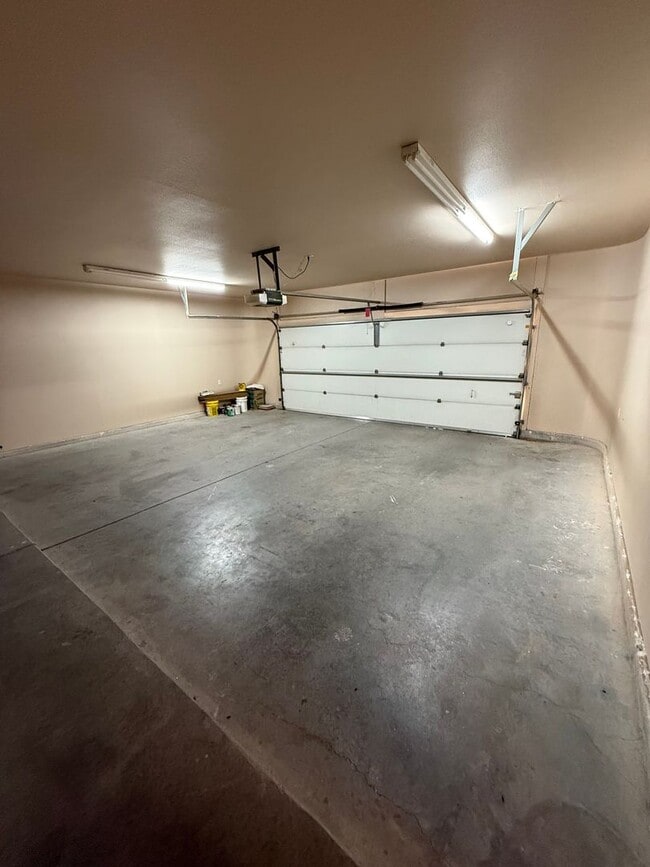 Building Photo - 3878 Stoneybrook Cir