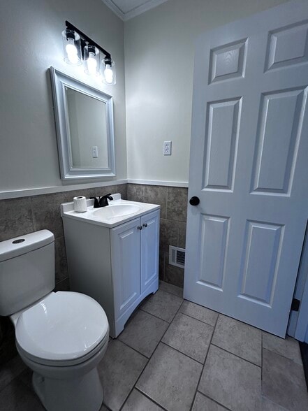 Building Photo - 3700 Cairnbrook Ct