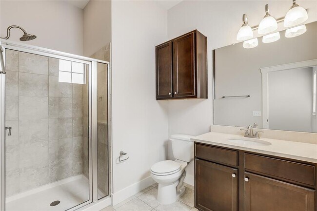Building Photo - 2520 Bluebonnet Ln
