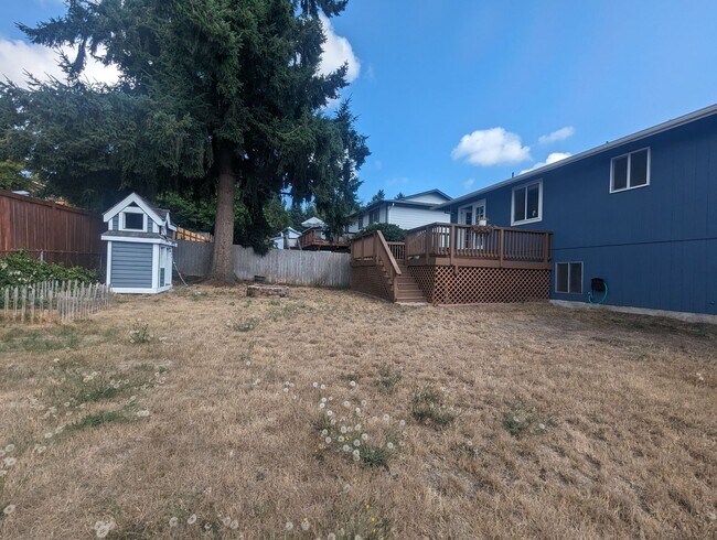 Building Photo - Central Kitsap Home in Prime Location