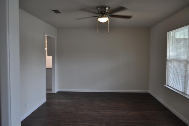 Building Photo - 2232 Shady Brook Dr