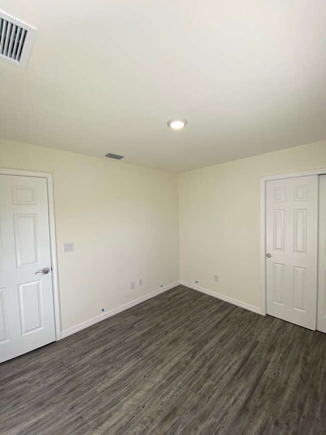 Building Photo - Beautiful NEW Duplex for Rent in Punta Gorda!