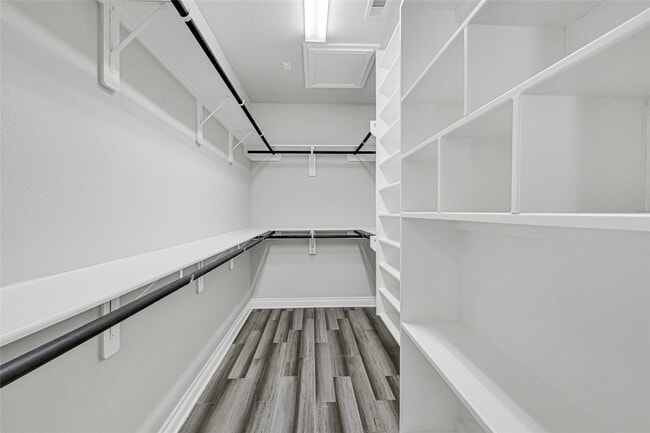 Building Photo - 3430 Golden Cypress Ln