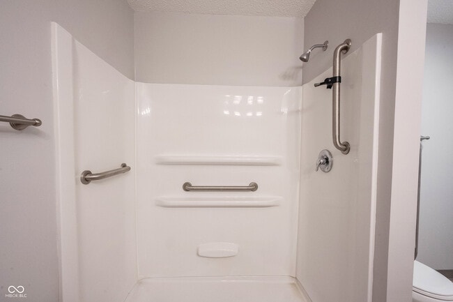 Building Photo - 216 Progress Rd