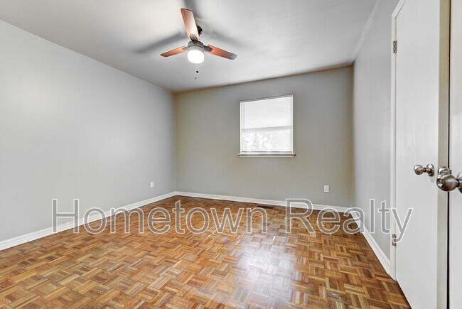 Building Photo - 2511 NW 45th St