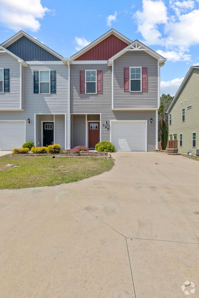 Building Photo - Townhouse For Rent!