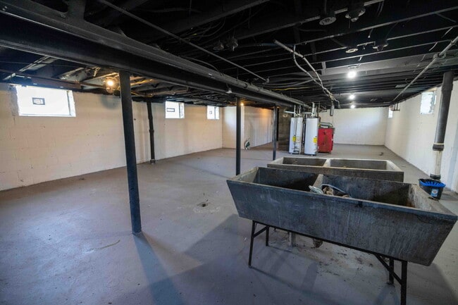 Building Photo - Stylish, Updated & Ready to Call Home