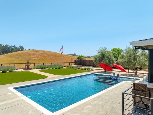 Building Photo - 1051 Stonebridge Dr