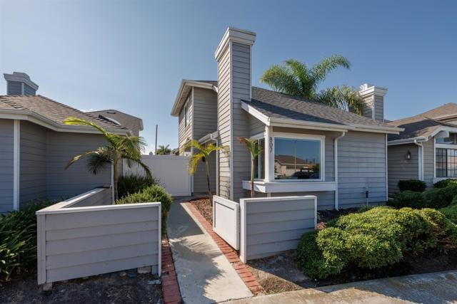 Building Photo - 807 Windcrest Dr
