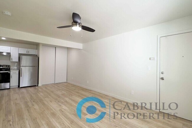 Building Photo - 8453 Carlisle Dr