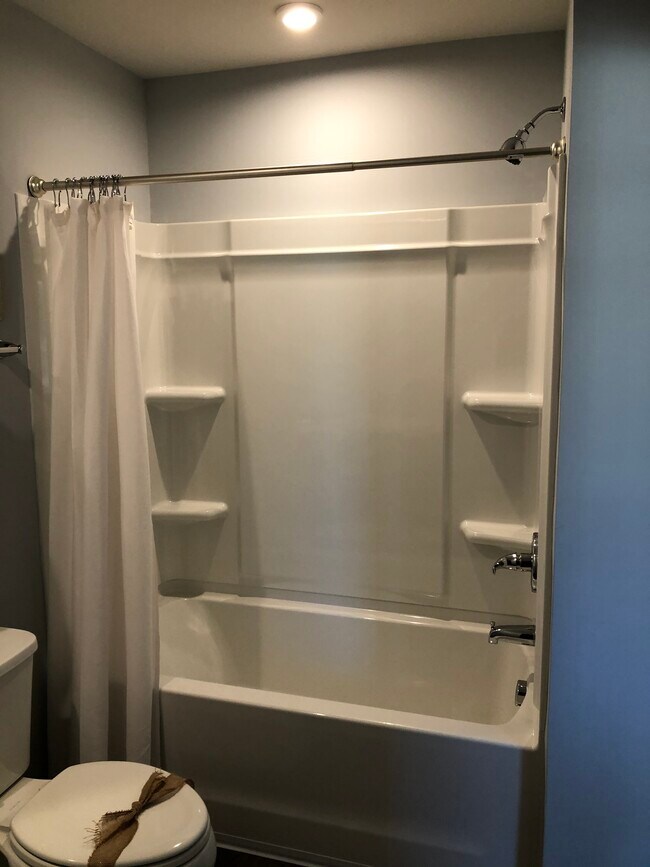 Master Bathroom - 5202 Austin Knoll Ct