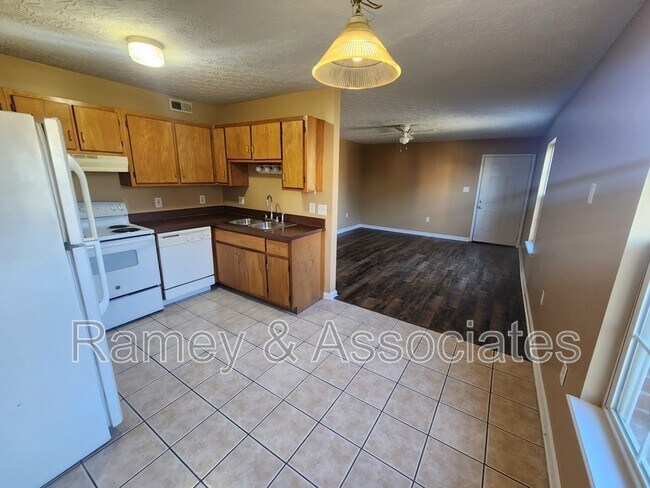 Building Photo - 219 Highland Blvd