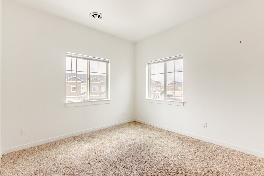 Building Photo - 11257 W Gabrielle Dr
