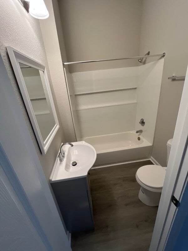 Bathroom - 27 Riverview Ave