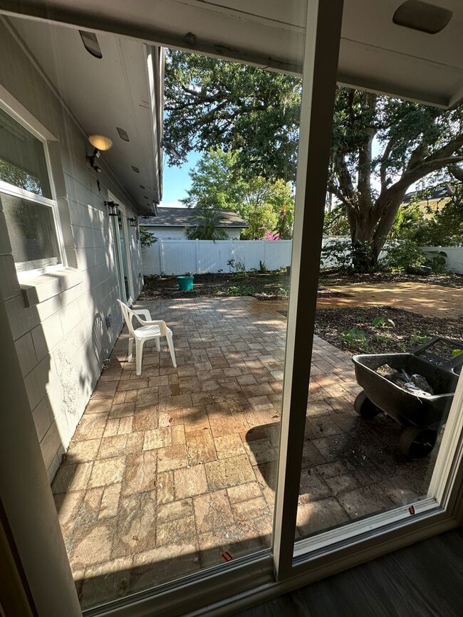 Building Photo - 4959 Tangerine Ave