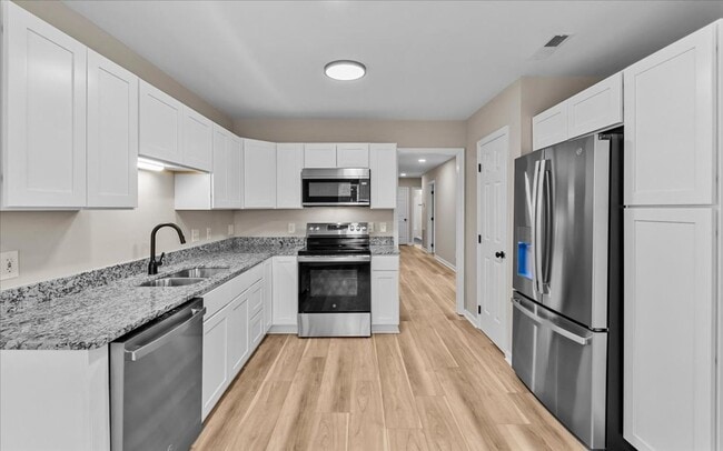 Building Photo - Coming Soon! Single Story Rental in Jamestown's Colony Park!