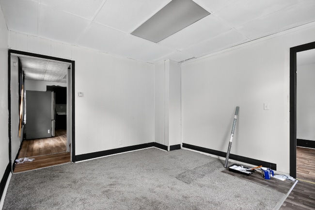 Building Photo - 2210 W Wiswall St