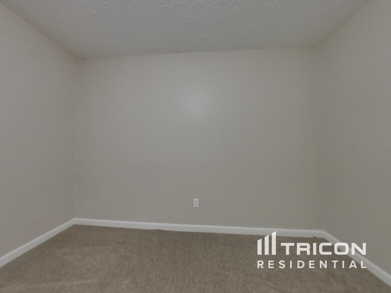 Building Photo - 299 Orchard Dr