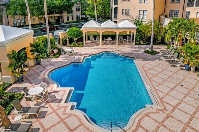 Building Photo - 515 Mirasol Cir