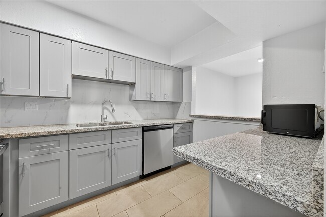 Building Photo - 6201 Ranchester Dr