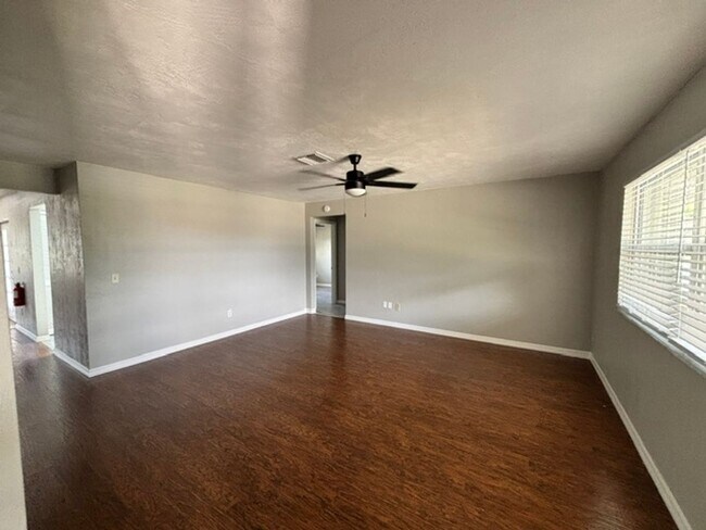 Building Photo - 1187 Malone Ct