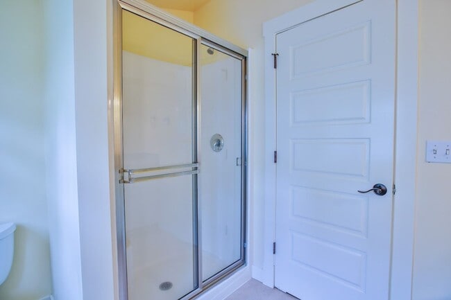 Building Photo - 1086 Village Loop