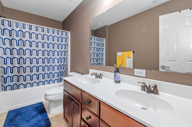 Building Photo - 3863 Pin Oak St