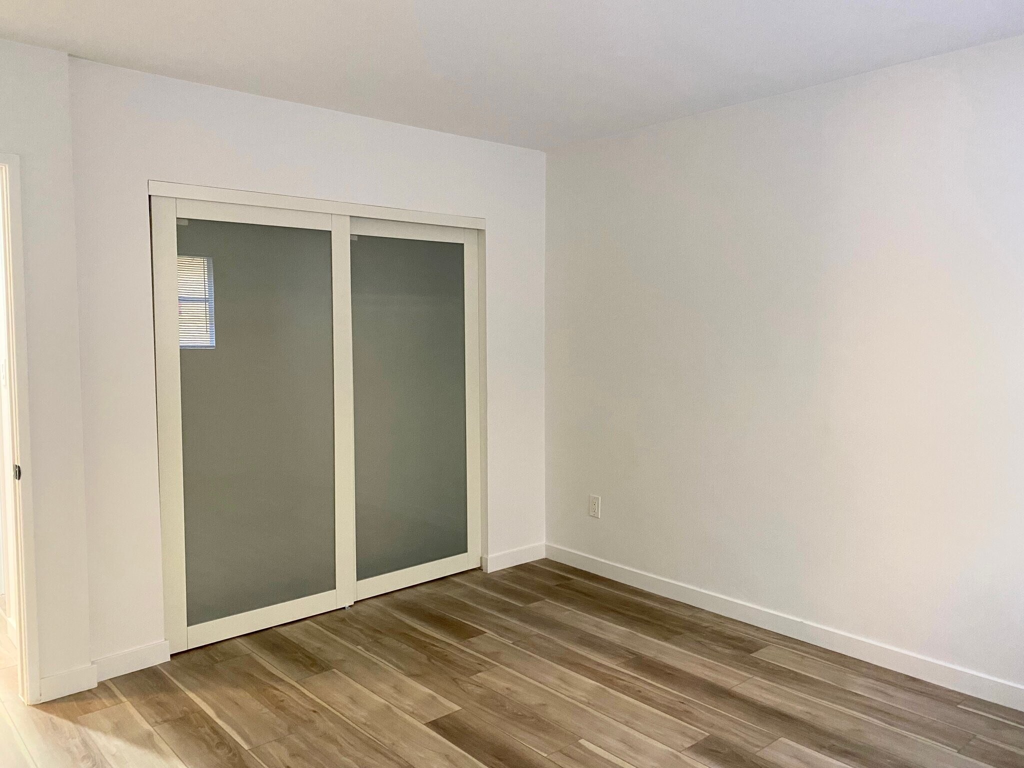 Building Photo - 963 Edgecliffe Dr