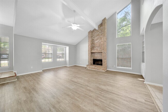 Building Photo - 9 W Lance Leaf Rd