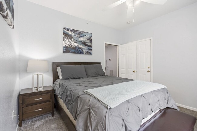 Building Photo - Condo in The Pinnacles of Holiday Hills Re...